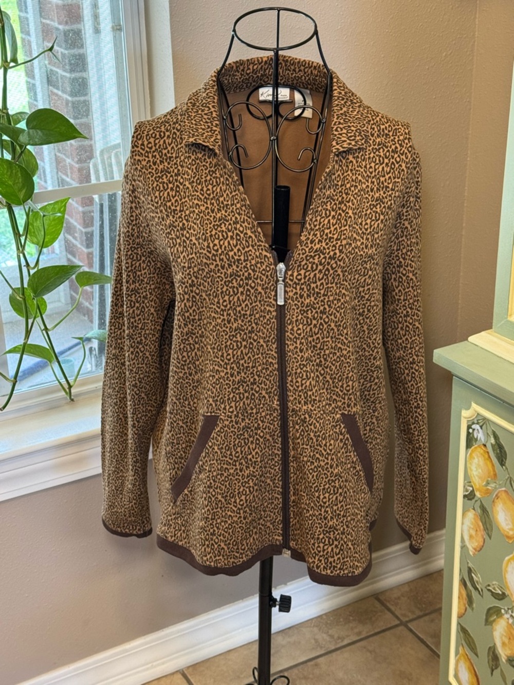Leopard Print Zip-Up Jacket - Picture 3 of 13